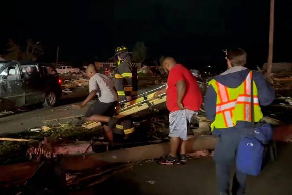 Tornados deixam mais de 20 mortos nos Estados Unidos - foto 3