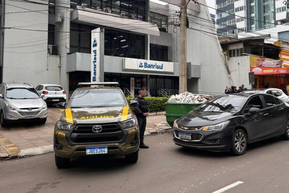 MP apreende quase R$ 5 milhões em dinheiro na casa e no escritório de Maurício Dal Agnol - foto 3
