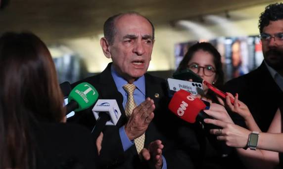 PEC aumenta mandatos para cinco anos e unifica eleições