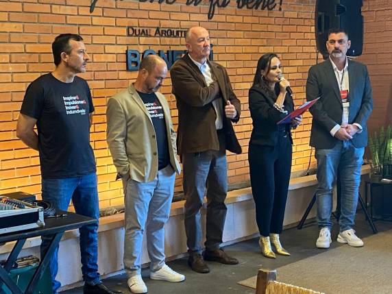 Café com expositores marca o encerramento da Sicredi Indumóveis 2025 - foto 4