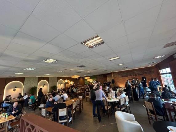 Café com expositores marca o encerramento da Sicredi Indumóveis 2025 - foto 5