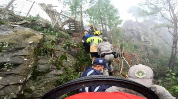 Mulher é resgatada com vida após passar dois dis em mata em Canela - foto 2