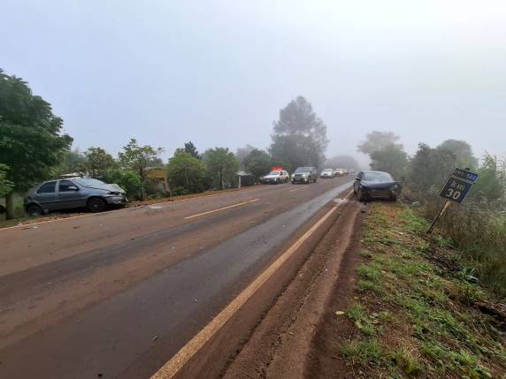 Colisão frontal deixa três pessoas feridas na RS-522 - foto 3