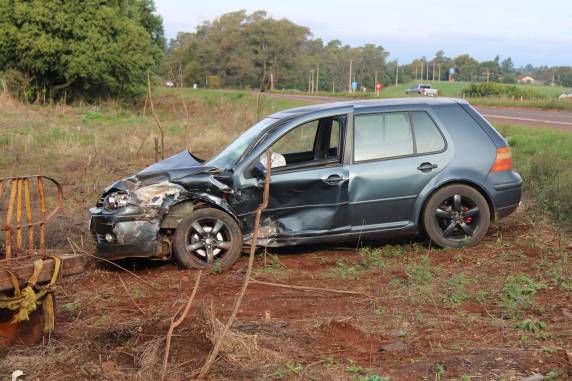 Colisão entre dois veículos é registrada no trevo da BR-468 com a ERS-210, em Esquina Boa Vista - foto 3