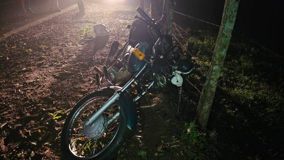 Grave acidente deixa motociclista ferido no interior de Esperança do Sul - foto 2