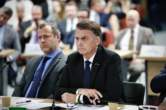 Ex-presidente negou que tenha havido discussão sobre golpe em seu governo, mas reiterou desconfiança sobre urnas eletrônicas