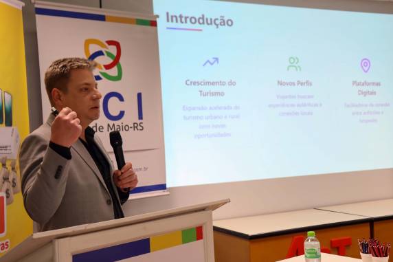 Café com Empresários reúne participantes no Centro Empresarial com palestra sobre AIRBNB - foto 2