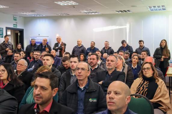 Café com Empresários reúne participantes no Centro Empresarial com palestra sobre AIRBNB - foto 4