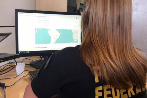 Polícia Federal confirmou que homem era residente em pediatria na cidade. Investigação teve início a partir de informações fornecidas pela polícia de Ontario, no Canadá