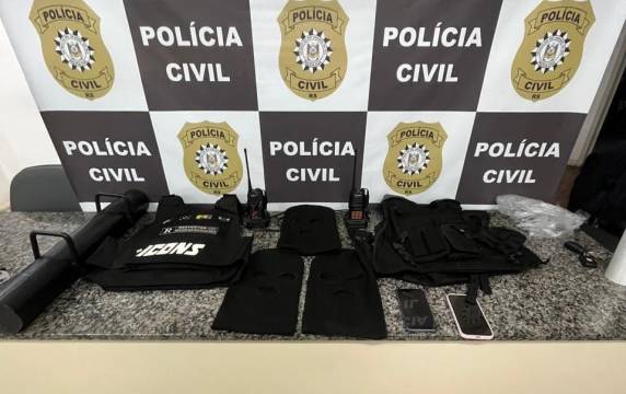O carro, um Citröen C4 de cor prata, havia sido furtado em outubro de 2024, na cidade de Canoas.