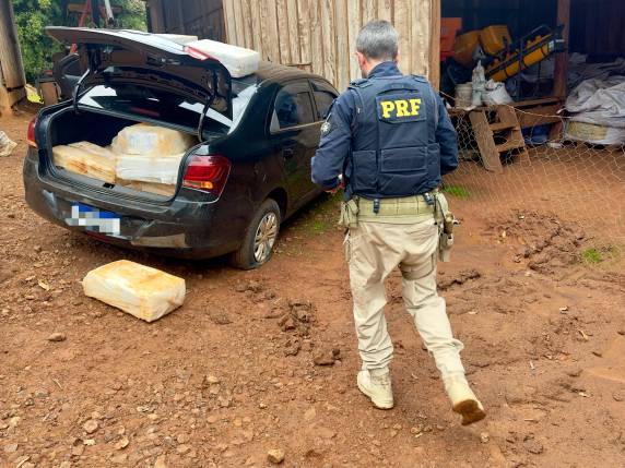 PRF prende traficante com carro carregado com quase meia tonelada de maconha - foto 2