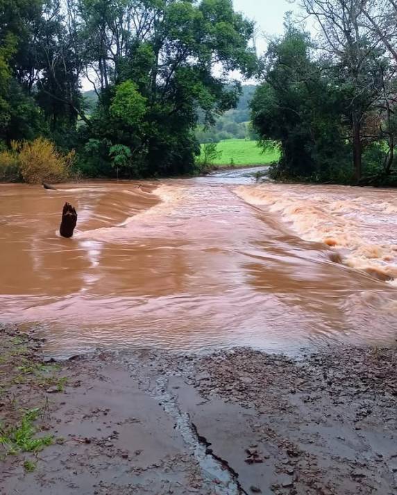 Pontes são interditadas em Alegria devido ao volume de chuvas - foto 2
