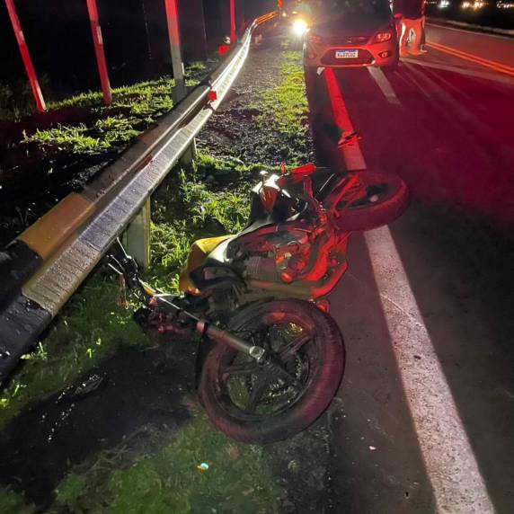 Acidente deixa cinco feridos e bloqueia totalmente a BR-285 entre Carazinho e Passo Fundo - foto 2
