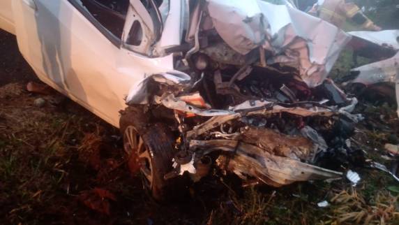 Colisão frontal deixa duas pessoas feridas na BR-392, em Sete de Setembro - foto 2