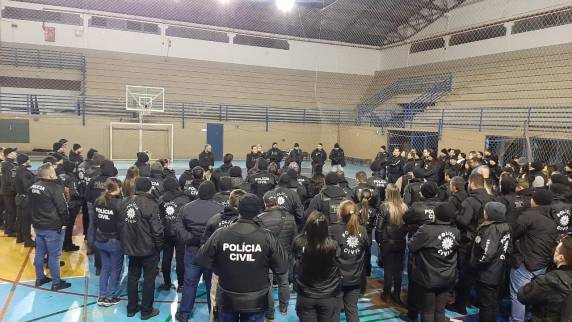 A ação é coordenada pela Delegacia de Repressão às Ações Criminosas Organizadas (DRACO) e ocorre simultaneamente nas cidades de Santo Ângelo, Canoas, Porto Alegre e Alvorada.