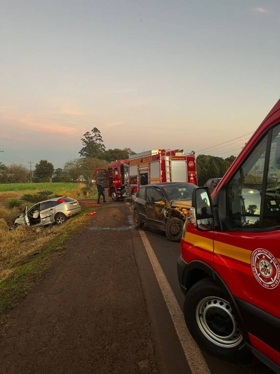 Acidente na BR-472 deixa seis pessoas feridas, em Santa Rosa - foto 2