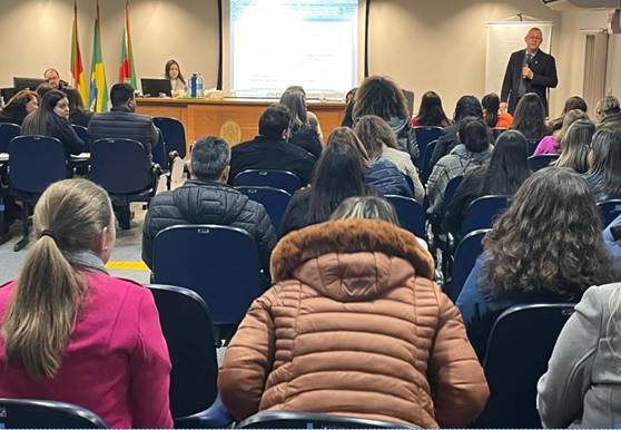 PREDUC de Santo Ângelo promove seminários para monitoramento e planejamento das ações de Educação na região - foto 2