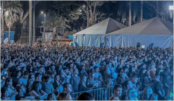 A confusão colocou em risco a segurança de adultos e crianças presentes, causando preocupação na comunidade local e regional.