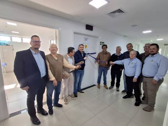 Um moderno aparelho de Raio X foi adquirido e inaugurado no dia 9 de julho, quarta-feira, com um investimento de 240 mil reais.