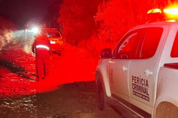 Polícia foi acionada por volta das 22h30min de sábado para atender a ocorrência