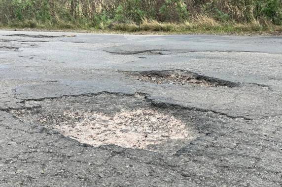 Motoristas reclamam de buracos e falta de sinalização na RS-324, entre Passo Fundo e Pontão - foto 3