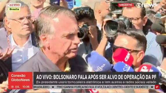 Ex-presidente falou à imprensa, após colocar tornozeleira eletrônica