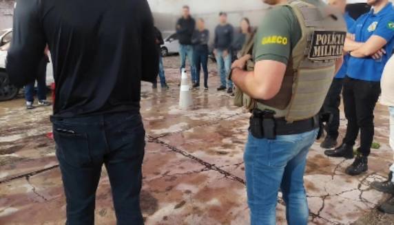 Gaeco cumpre mandado em escritório no centro de Passo Fundo durante operação contra golpes em idosos - foto 3