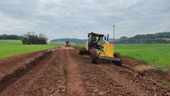 Secretaria de Obras intensifica recuperação de estradas no interior de Boa Vista do Buricá - foto 3