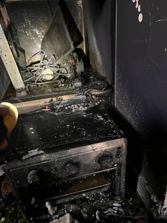 Duas pessoas ficam feridas após incêndio em apartamento no centro de Passo Fundo - foto 2