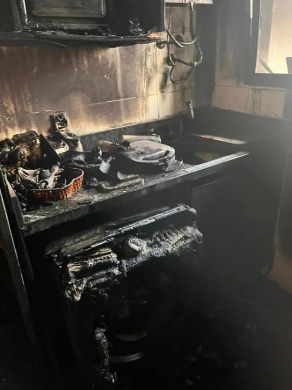 Duas pessoas ficam feridas após incêndio em apartamento no centro de Passo Fundo - foto 3