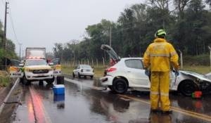 Colisão frontal deixa dez feridos e bloqueia rodovia no Oeste catarinense - foto 2