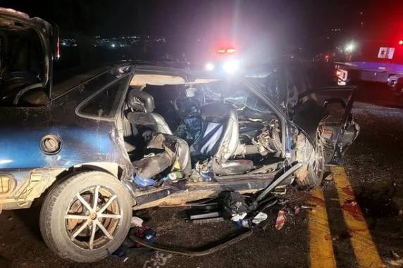 Oito pessoas morrem em acidente com três veículos em Guaxupé (MG) - foto 3