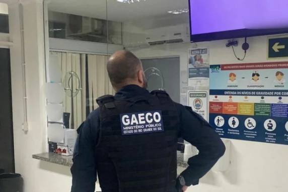 Foram cumpridos dois mandados de busca e apreensão na cidade