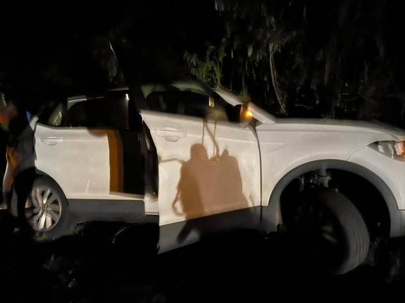 Colisão deixa três pessoas feridas na BR-470, em Carlos Barbosa - foto 2