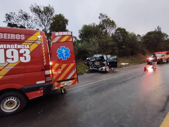 Condutor de Dodge Ram morre em grave acidente na BR-470 - foto 2