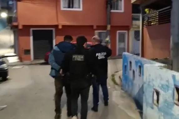 Grupo que usava ''sósias'' e invadia contas de médicos do RS para aplicar golpes é alvo de ação em três Estados - foto 3