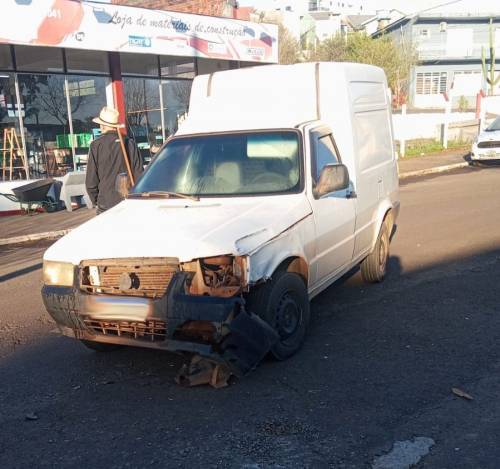 Acidente na Avenida Santa Rosa deixou motociclista ferido, em Crissiumal - foto 2