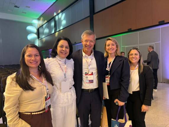 Organizado pela Confederação das Santas Casas de Misericórdia, Hospitais e Entidades Filantrópicas do Brasil (CMB), o evento é considerado um dos maiores do país, reunindo administradores hospitalares, gestores do SUS, serviços privados de saúde e profissionais de saúde de todo Brasil.