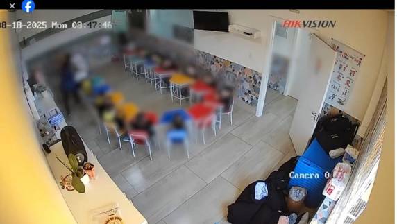 A profissional foi demitida por justa causa, após câmera de segurança mostrar que ela bateu na cabeça do menino com livros. Ela poderá responder pelo crime de lesão corporal