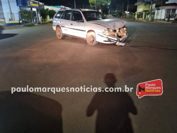 Colisão entre dois veículos deixa mulher ferida no centro de Três de Maio - foto 2