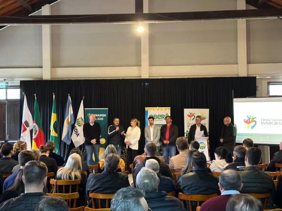 Evento argentino foi lançado em Santa Rosa e convida brasileiros a prestigiar a 45ª Fiesta Nacional del Inmigrante, que ocorre de 4 a 14 de setembro em Oberá, Misiones.