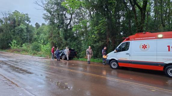 Saída de pista deixa motorista ferido na RS-342 em Catuípe - foto 3