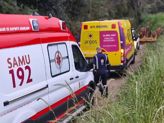homem morre esmagado por trator no bairro Santa Marta, em Passo Fundo - foto 3