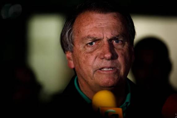 Bolsonaro deverá cumprir, em regime inicial fechado, 24 anos e nove meses de prisão e dois anos e seis meses de detenção