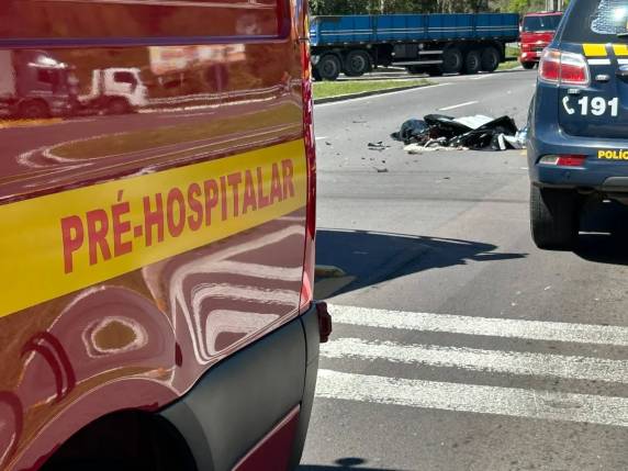 Acidente grave na BR-470 deixa duas vítimas fatais em Carlos Barbosa - foto 3