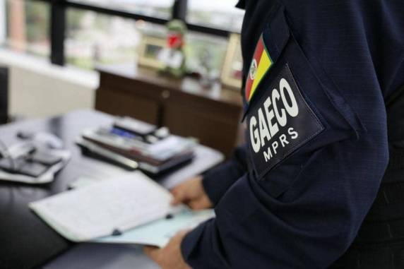 GAECO denuncia 18 pessoas por lavagem de R$ 6,7 milhões e atuação em mais de 70 municípios