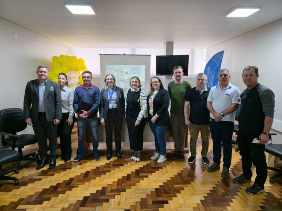 Foco em urgência/emergência e regras de contratação médica