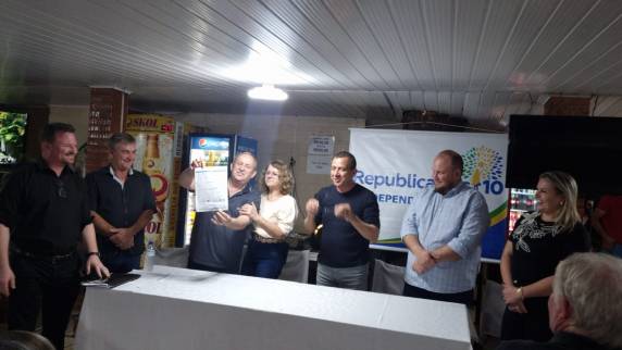 Ato contou com presença de lideranças locais, regionais e do deputado federal Carlos Gomes