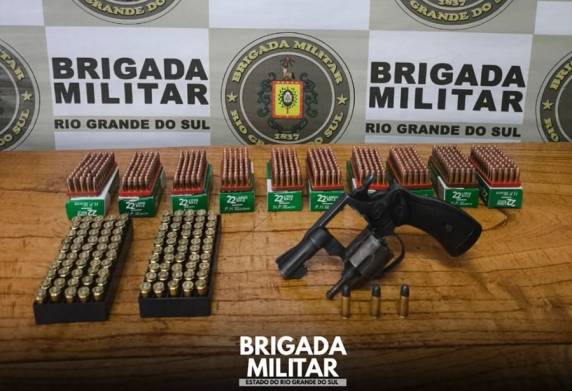 Durante a Operação Protetor de Divisas e Fronteiras, Brigada Militar apreende arsenal e encaminha ocorrência à Polícia Federal
