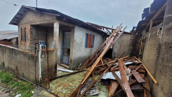 Ventos de 98,2 km/h causam destruição em Soledade - foto 2